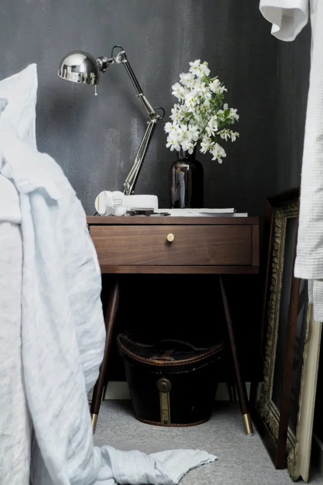 Comodino - Prime (noce/ottone)