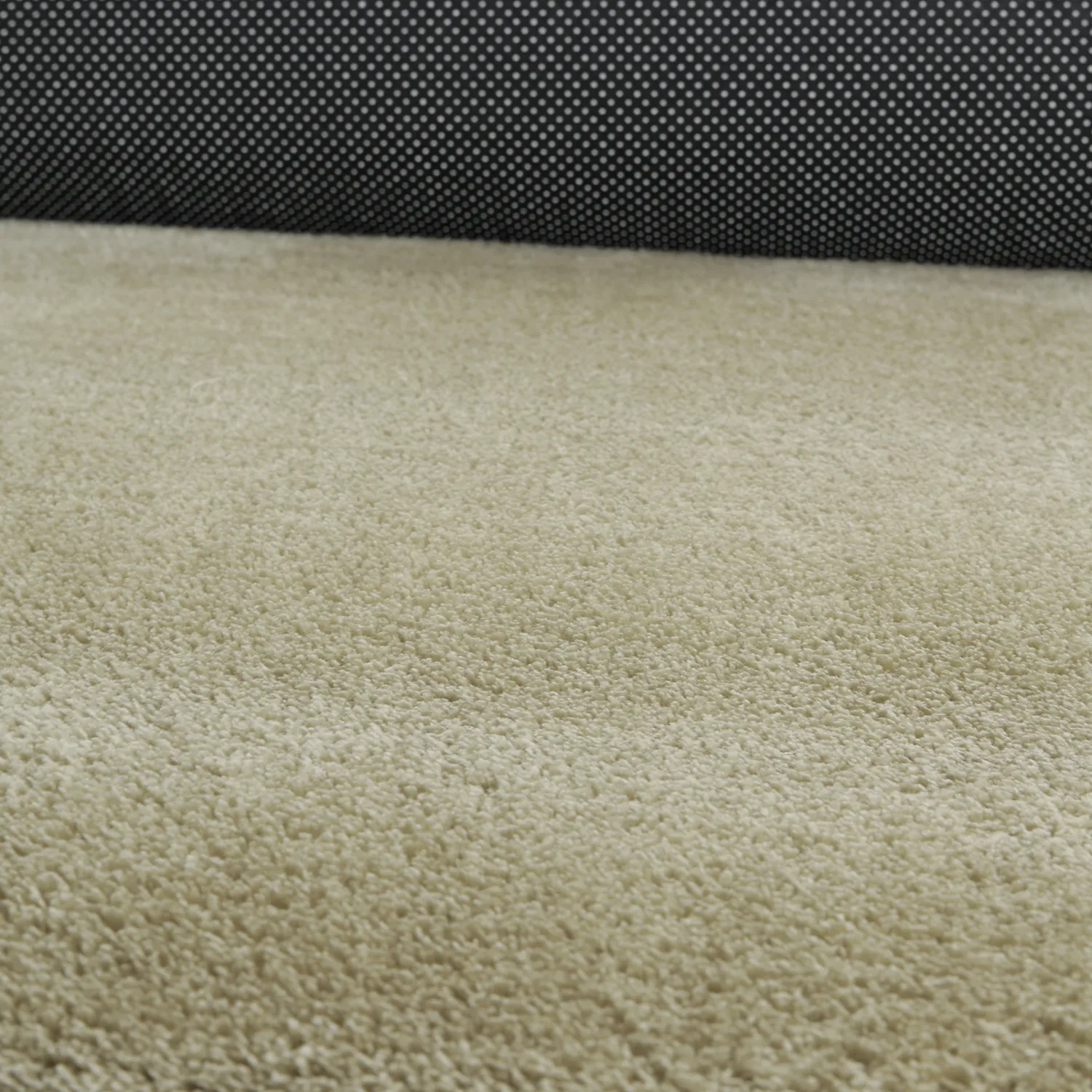 Tappeto Shaggy Ondulato Asimmetrico - Aranga Super Soft Fur (verde chiaro)