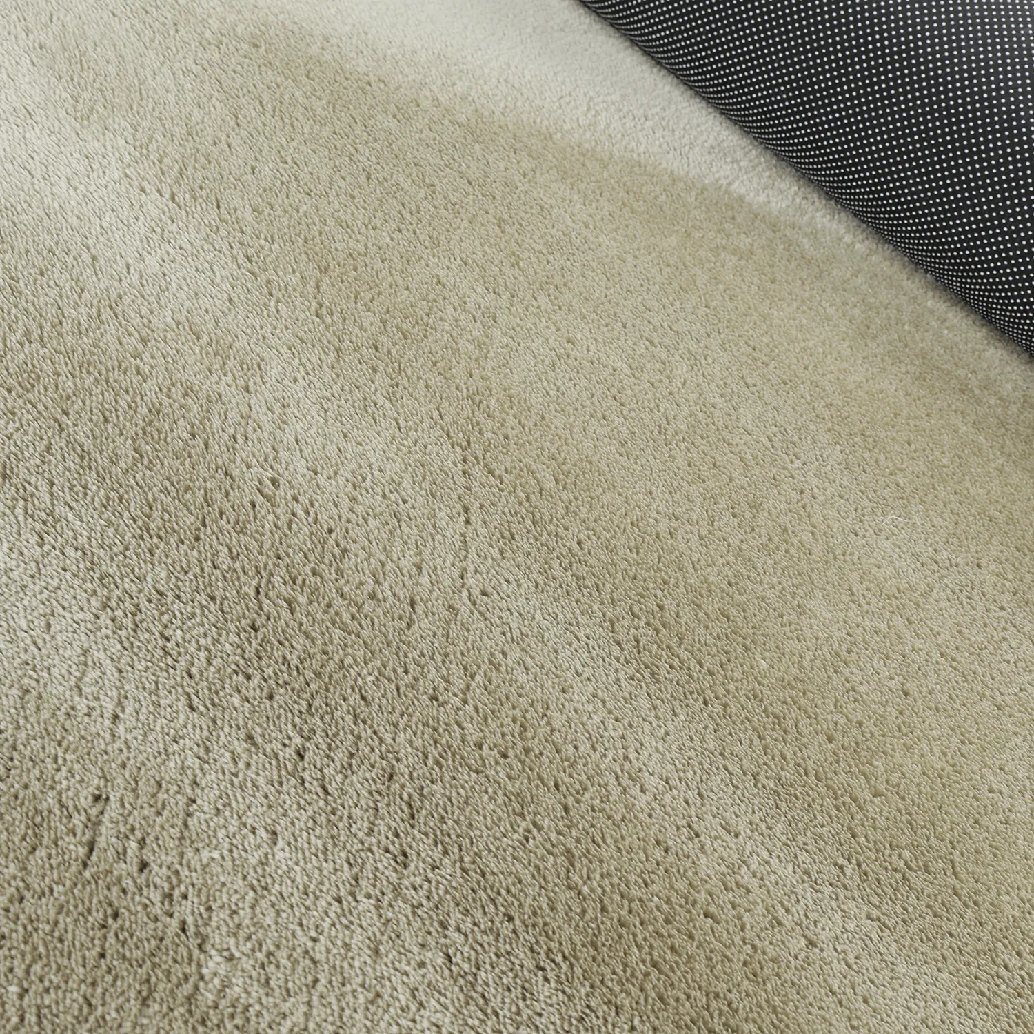 Tappeto Shaggy Ondulato Asimmetrico - Aranga Super Soft Fur (verde chiaro)