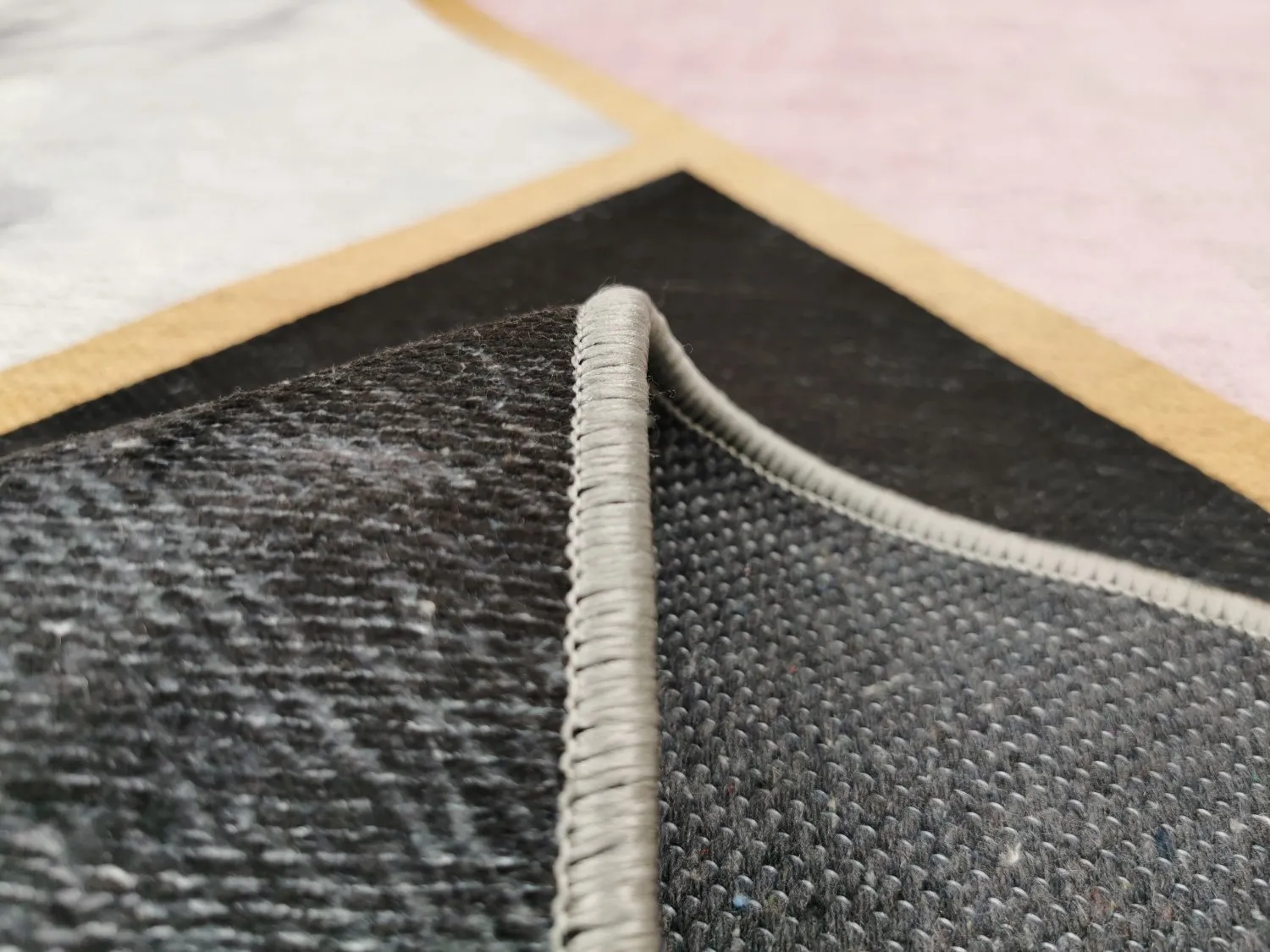 Tappeto Wilton - Savino (nero/bianco/rosa)