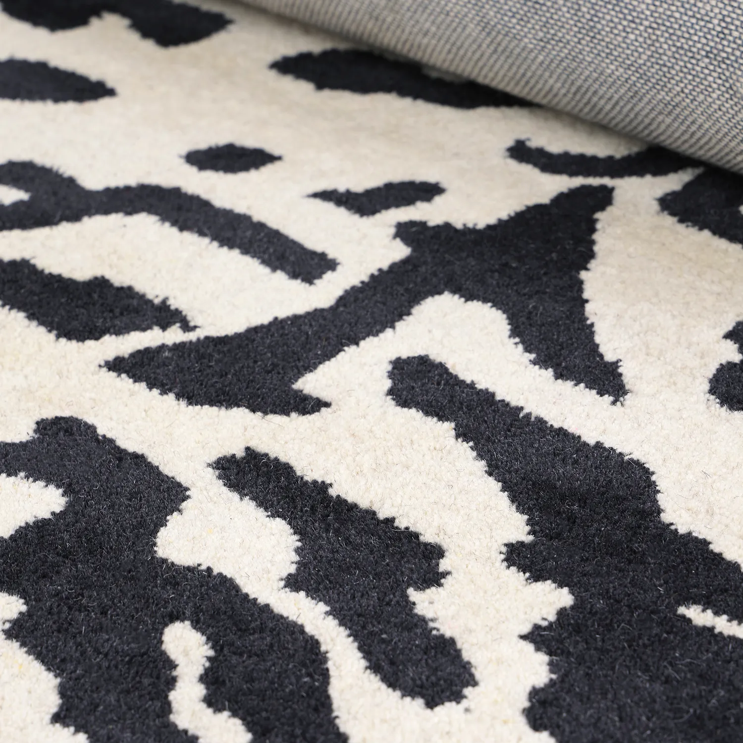 Tappeto A Pelo Lungo - Zebra Tufted Wool Premium (bianco/nero)