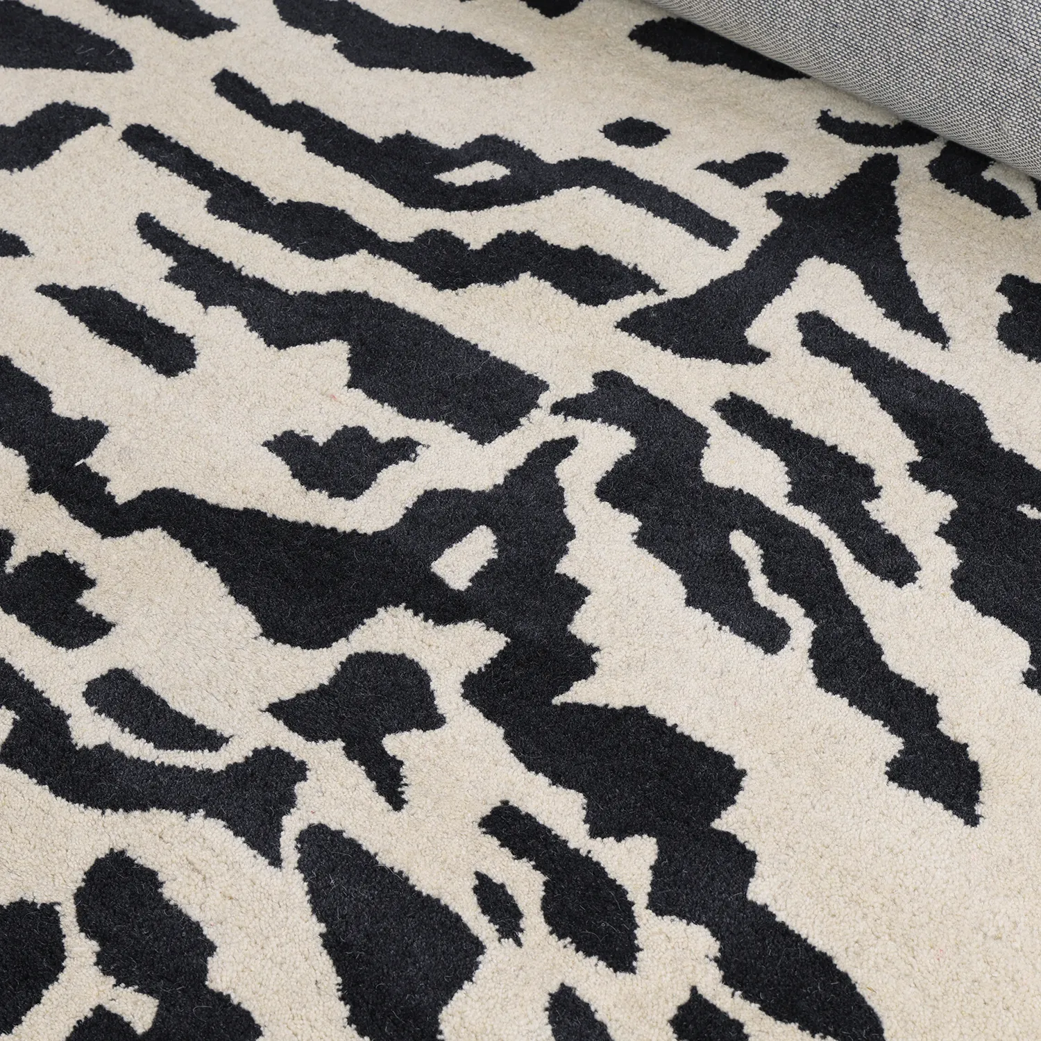 Tappeto A Pelo Lungo - Zebra Tufted Wool Premium (bianco/nero)